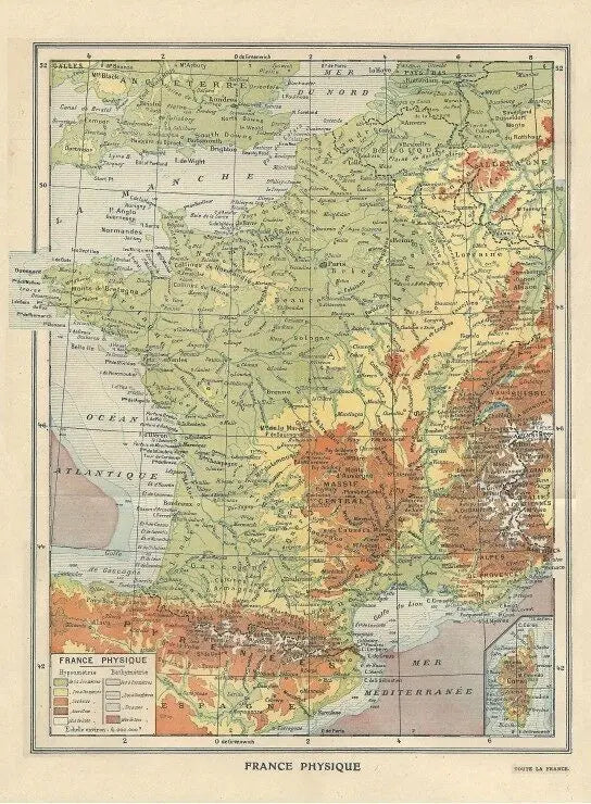 Artwork: Physical Map of France - Larousse, 1925 - 2000 Piece Jigsaw Puzzle (Grafika)