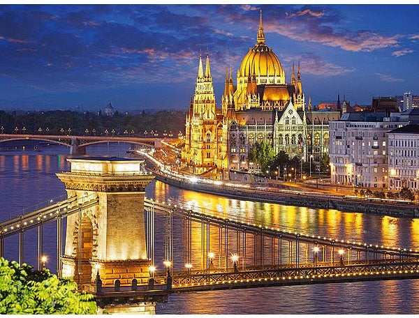 Artwork: Budapest, Hungary – 2000 Piece Jigsaw Puzzle (Castorland)