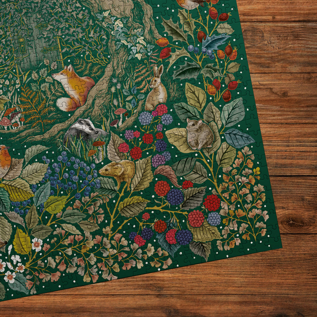 In use: Secret Garden – 1000 Piece Jigsaw Puzzle (Gibsons)
