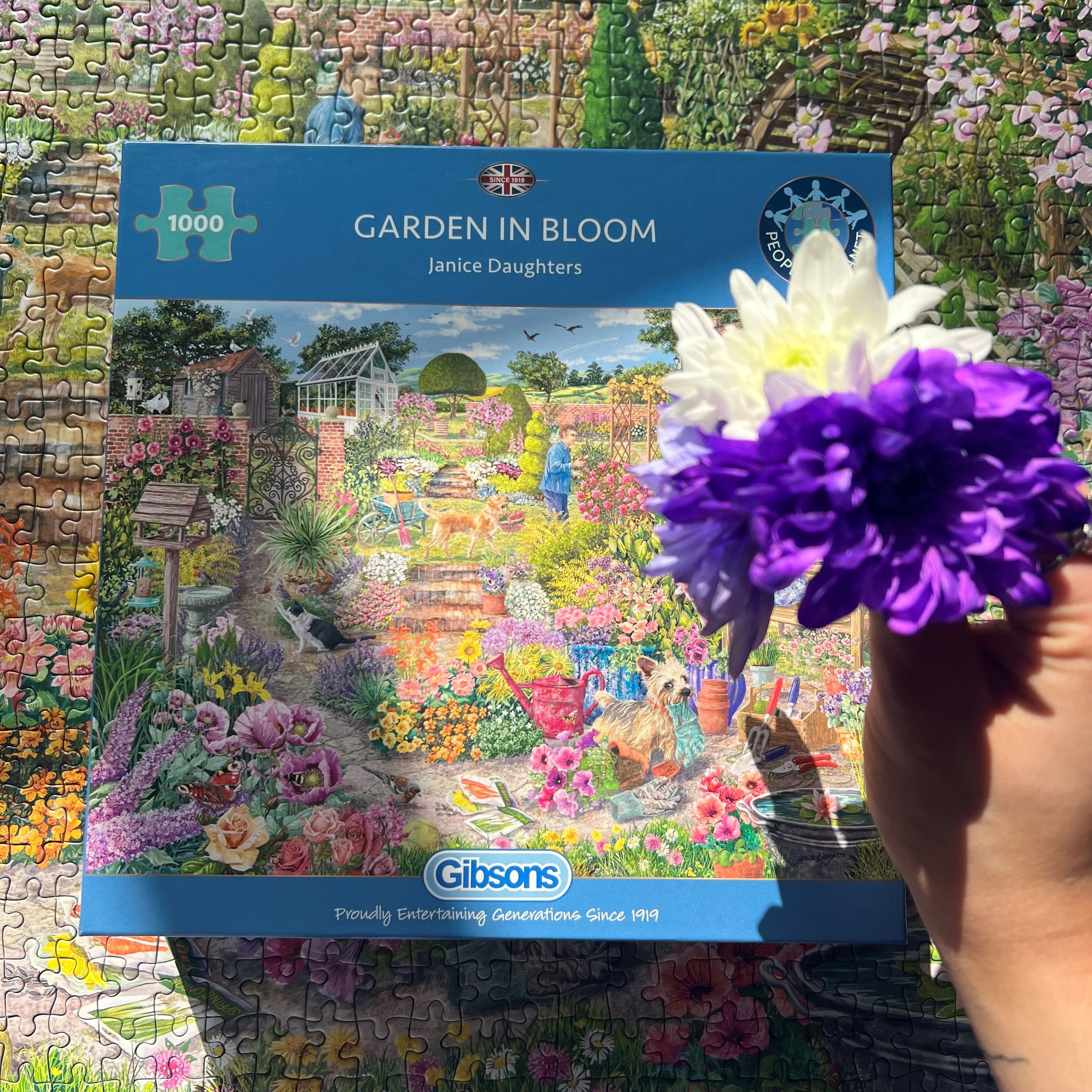Gibsons - Garden in Bloom - 1000 Piece Jigsaw Puzzle – 🧩 Puzzles Galore