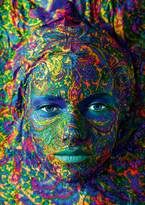 Portrait of woman – 1000 Piece Jigsaw Puzzle (Bluebird)