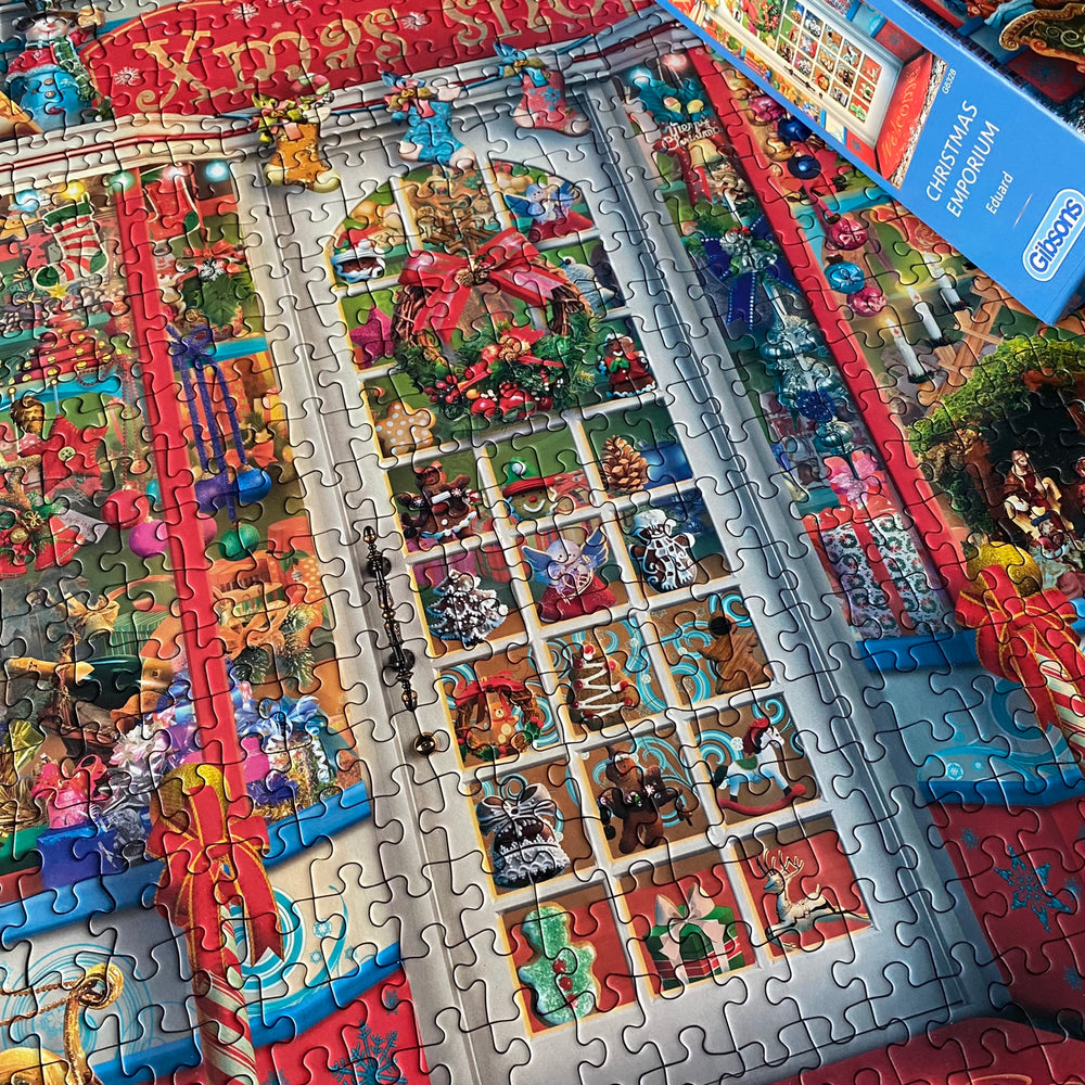 Christmas Emporium – 1000 Piece Jigsaw Puzzle (Gibsons)