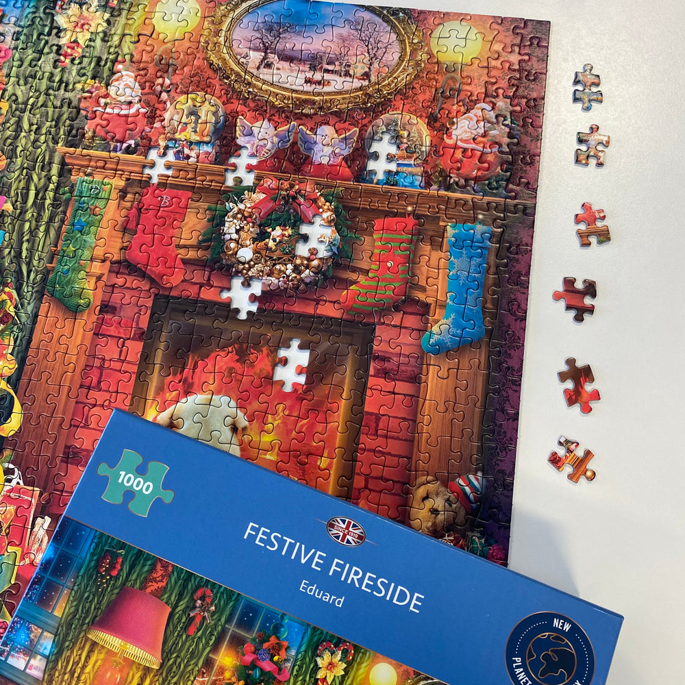 Festive Fireside – 1000 Piece Jigsaw Puzzle (Gibsons)