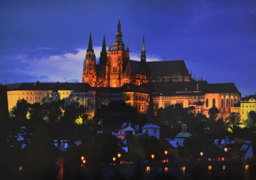 Prague – 1000 Piece Jigsaw Puzzle (Dino)