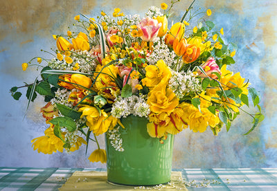 Spring Flowers in Green Vase – 1000 Piece Jigsaw Puzzle (Castorland)