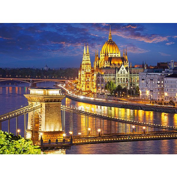 Budapest, Hungary – 2000 Piece Jigsaw Puzzle (Castorland)